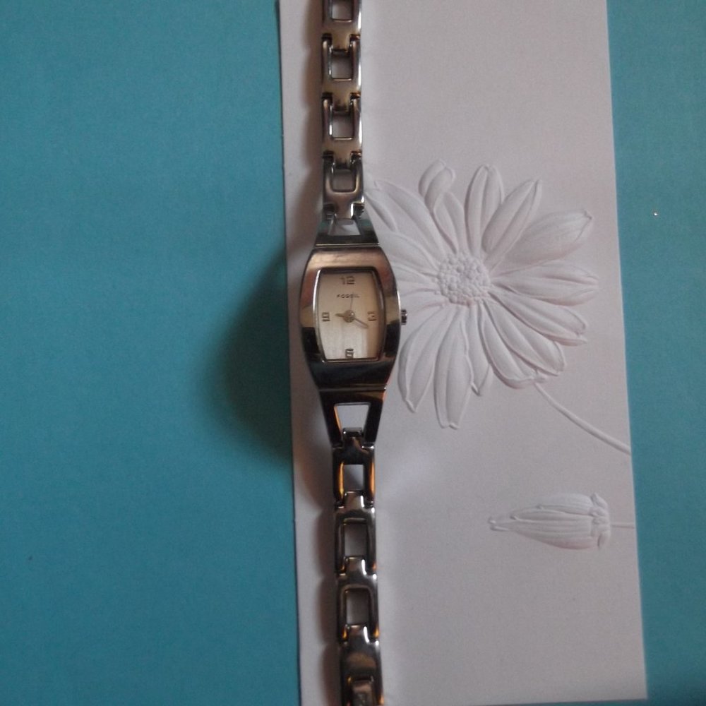 Fossil timeless and classic watch